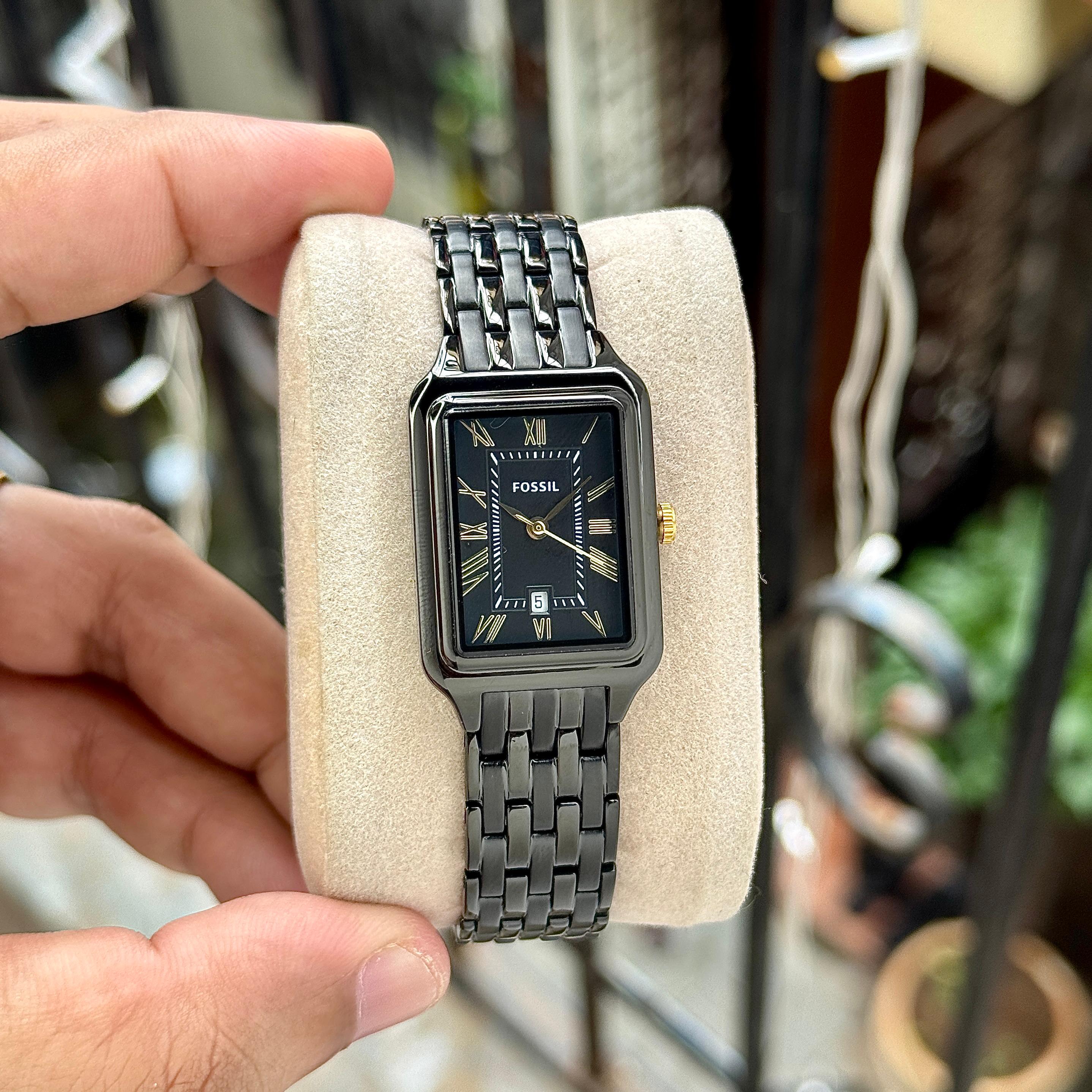 FOSSIL RAQUEL – TIMELESS RECTANGULAR ELEGANCE FOR WOMEN REPLICA WATCH